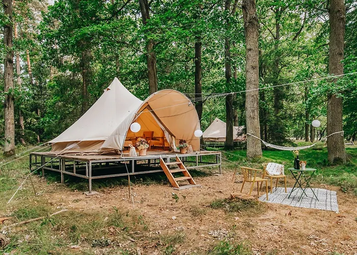 Glamping Cernicka Obora 豪华帐篷 *